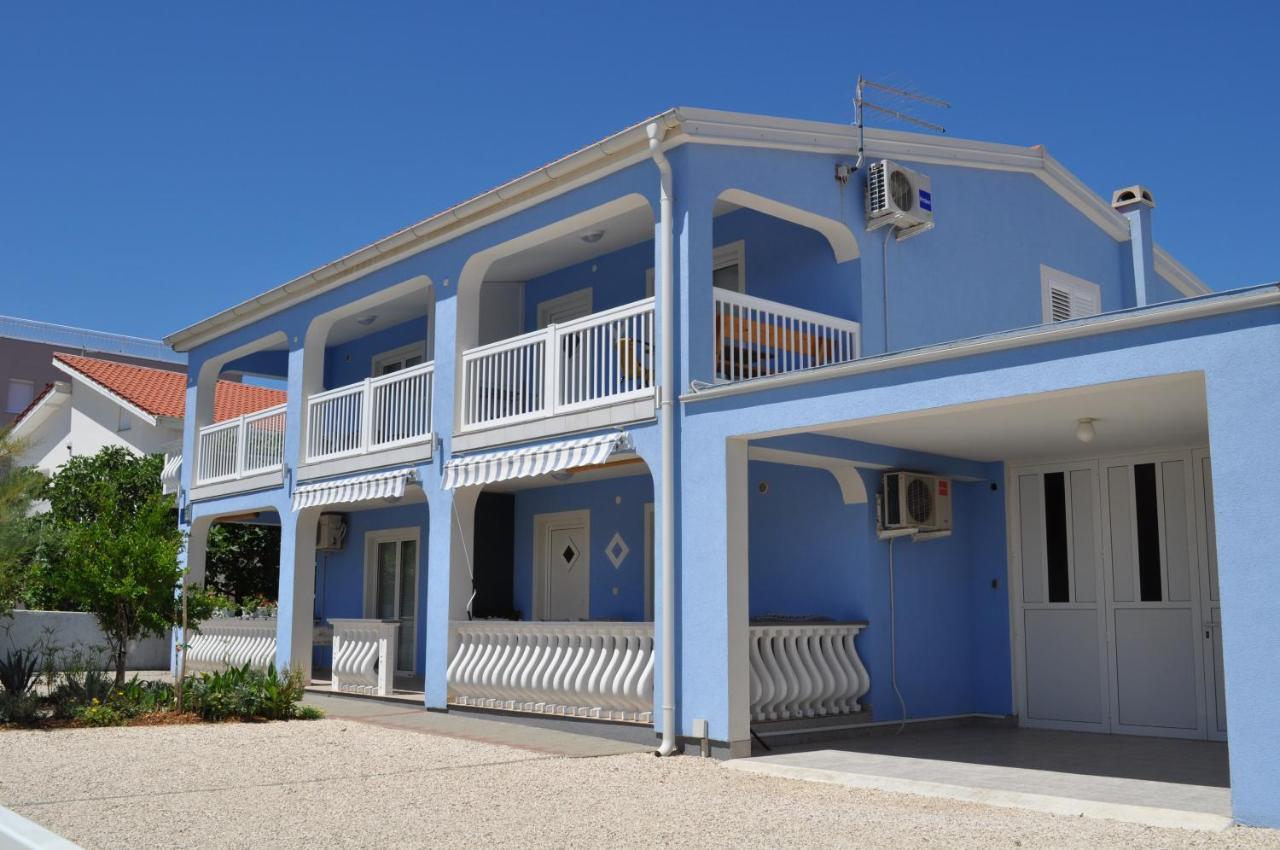 Marina Apartments Vir Exterior photo