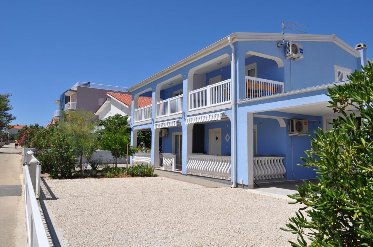 Marina Apartments Vir Exterior photo